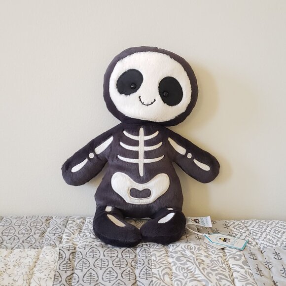 Jellycat Amuseable Skeleton Bob - Picture 6 of 7